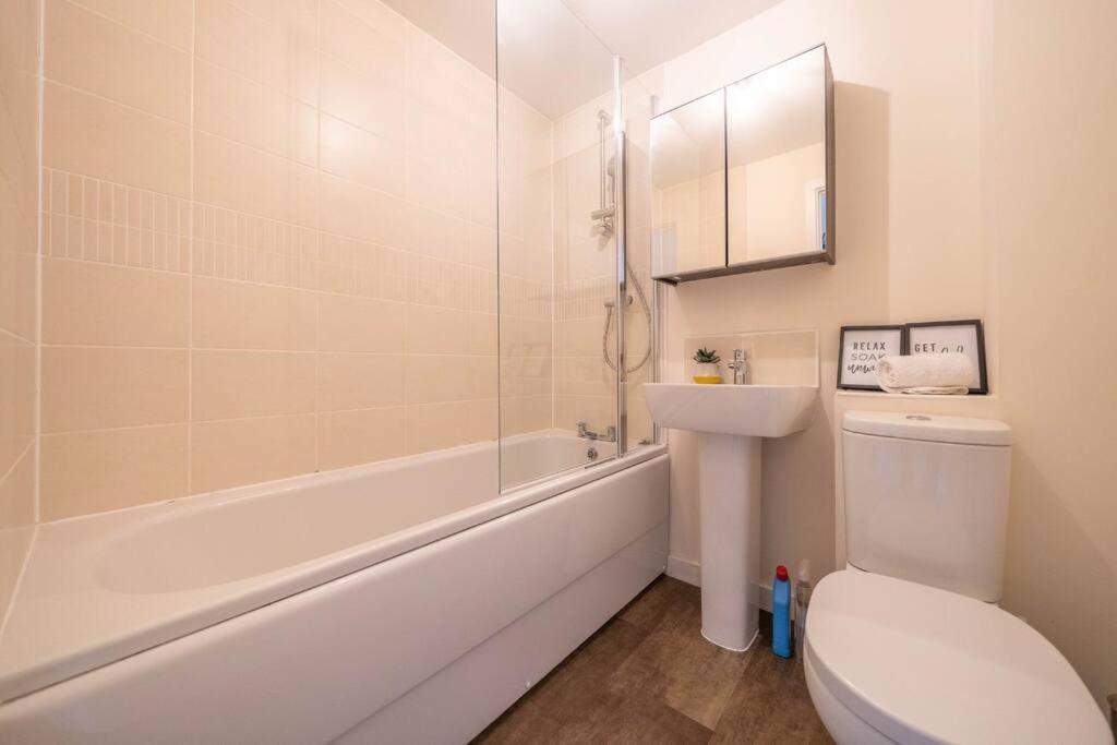 Good For Company Let 2-Bed In Coventry 2X Parkingアパートメント エクステリア 写真
